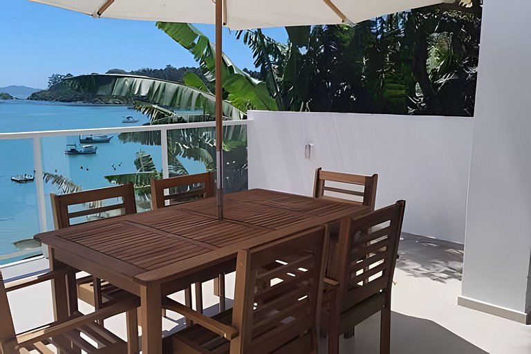 Casa com vista p/ o mar e acesso exclusivo à praia · KY01J