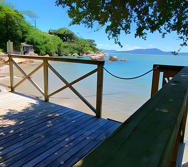 Casa con vista al mar y acceso exclusivo a la playa · KY01J