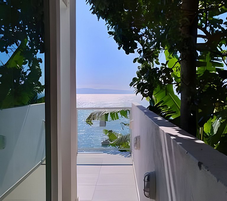 Casa com vista p/ o mar e acesso exclusivo à praia · KY01J