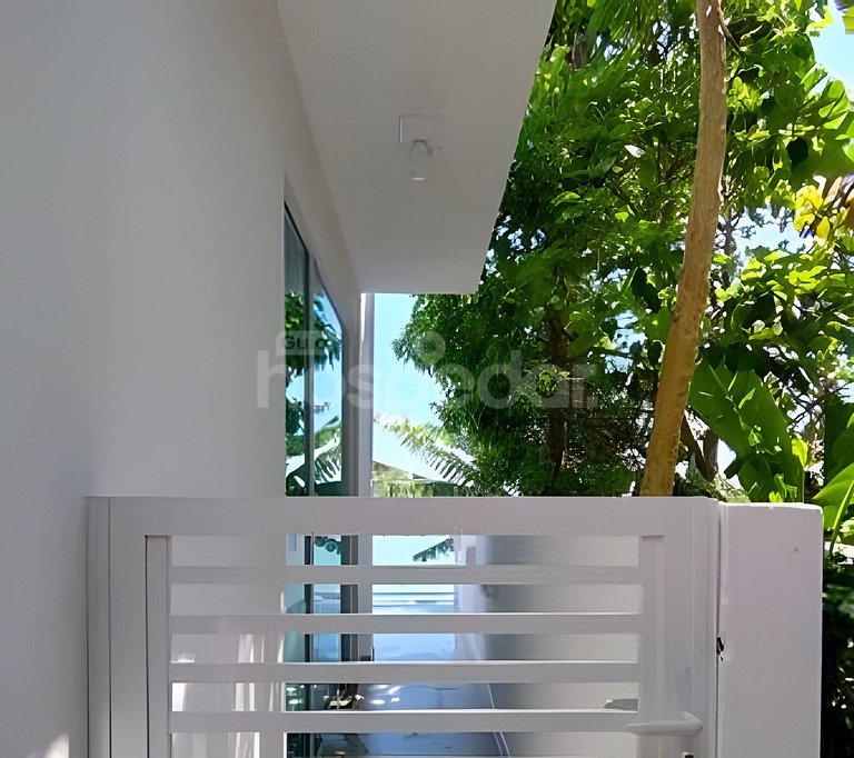 Casa com vista p/ o mar e acesso exclusivo à praia