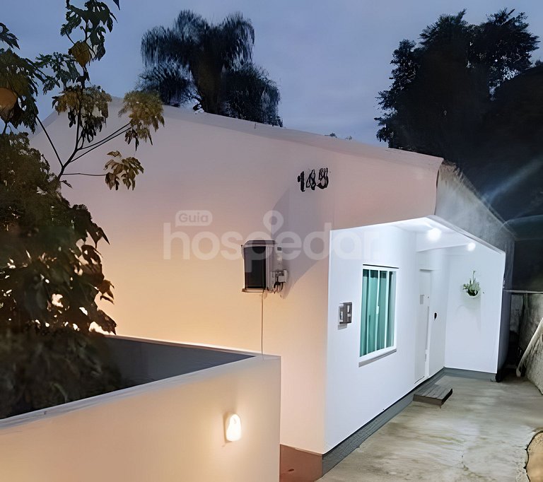 Casa com vista p/ o mar e acesso exclusivo à praia