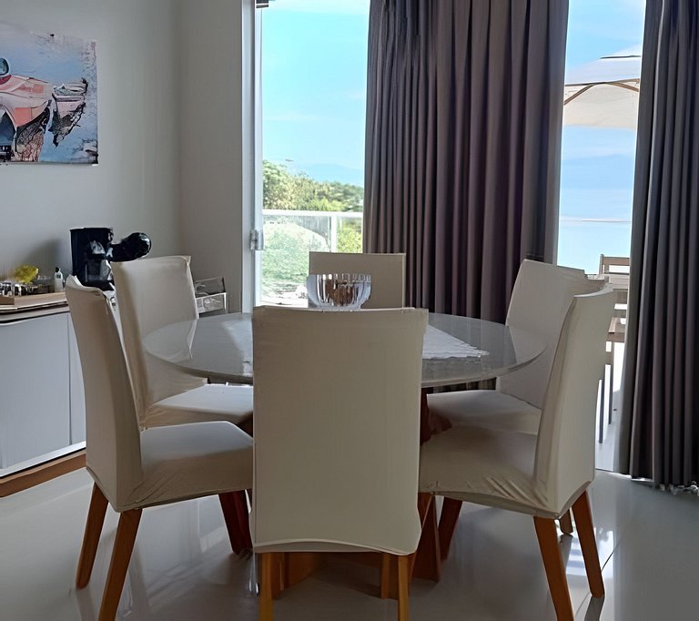Casa com vista p/ o mar e acesso exclusivo à praia · KY01J