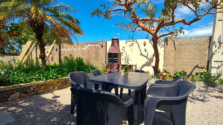 House 400 meters from the beach, a retreat between the sea a