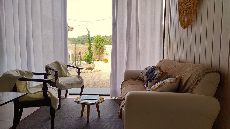 House 400 meters from the beach, a retreat between the sea a